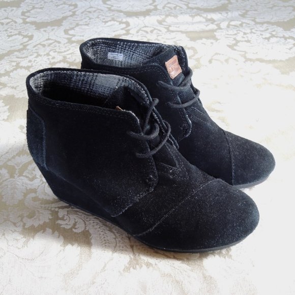 Toms Black Suede Kala Desert Wedge Lace Up Booties 8.5 - Picture 2 of 6